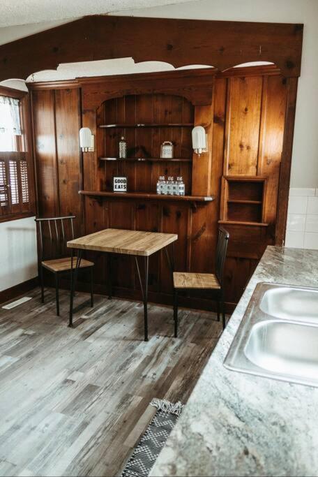 Bluebird Cottage, Walking Distance To Fairgrounds Hutchinson Exterior foto