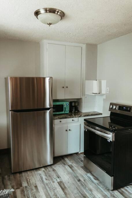 Bluebird Cottage, Walking Distance To Fairgrounds Hutchinson Exterior foto